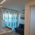 Fronte Mare 23 Чивитанова-Марке