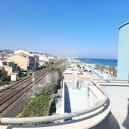 Fronte Mare 23 Civitanova Marche