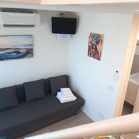 Fronte Mare 23 Чивитанова-Марке